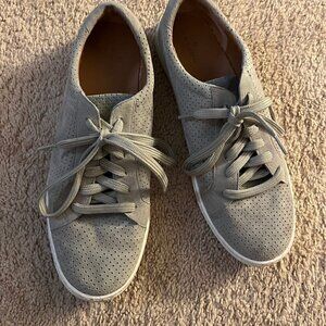 Caslon Women’s Gray Suede Sneaker size 9